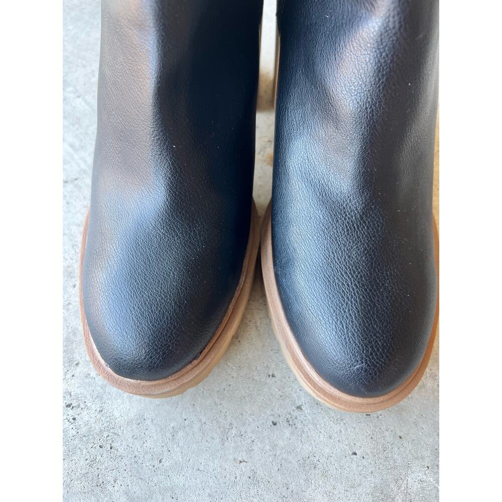 Dolce Vita Jade platform Black Leather Lug Sole Boots Size 9 - Picture 3 of 8